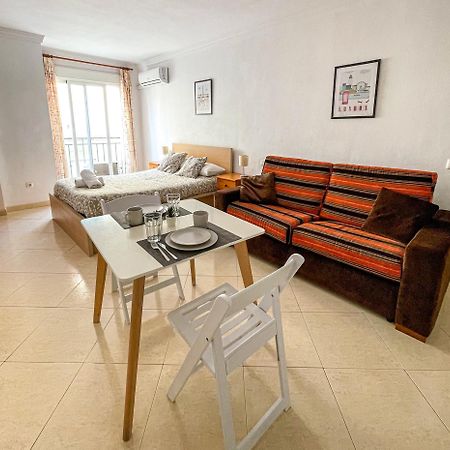 Estudio In City Center Malaga! Bagian luar foto