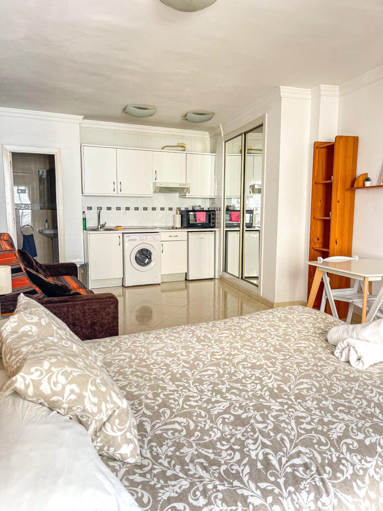 Estudio In City Center Malaga! Bagian luar foto
